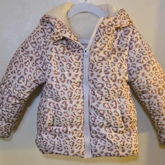Other - Size‎ 3T. Cute leopard print puffer jacket with hood #kidswear